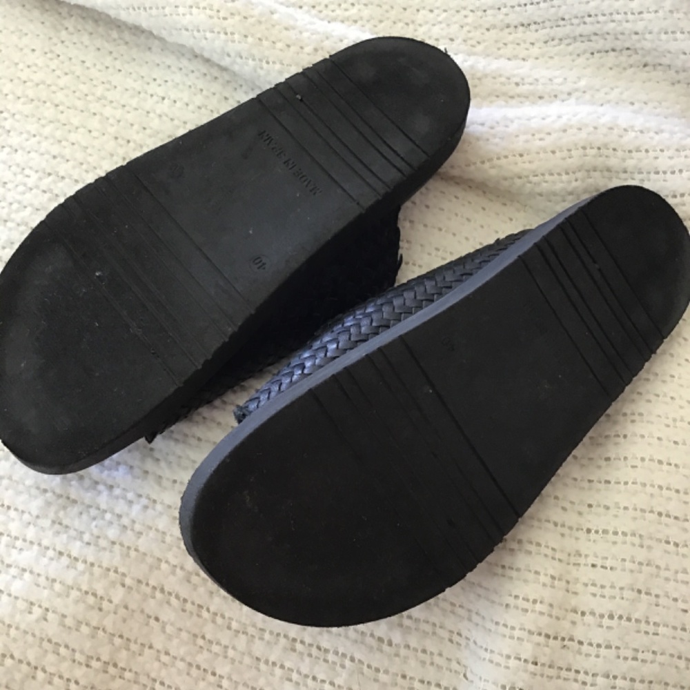 Yokono Leather Black Slides - Picture 2 of 4